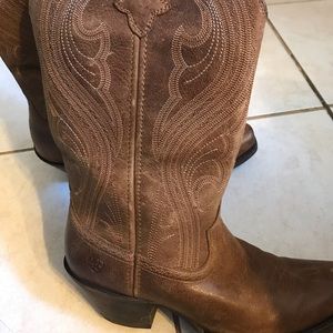 Ariat ladies boots size 9b
